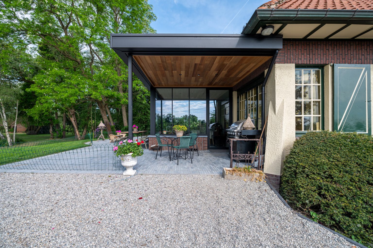 Klassieke woning en moderne veranda n mooi geheel miniflat