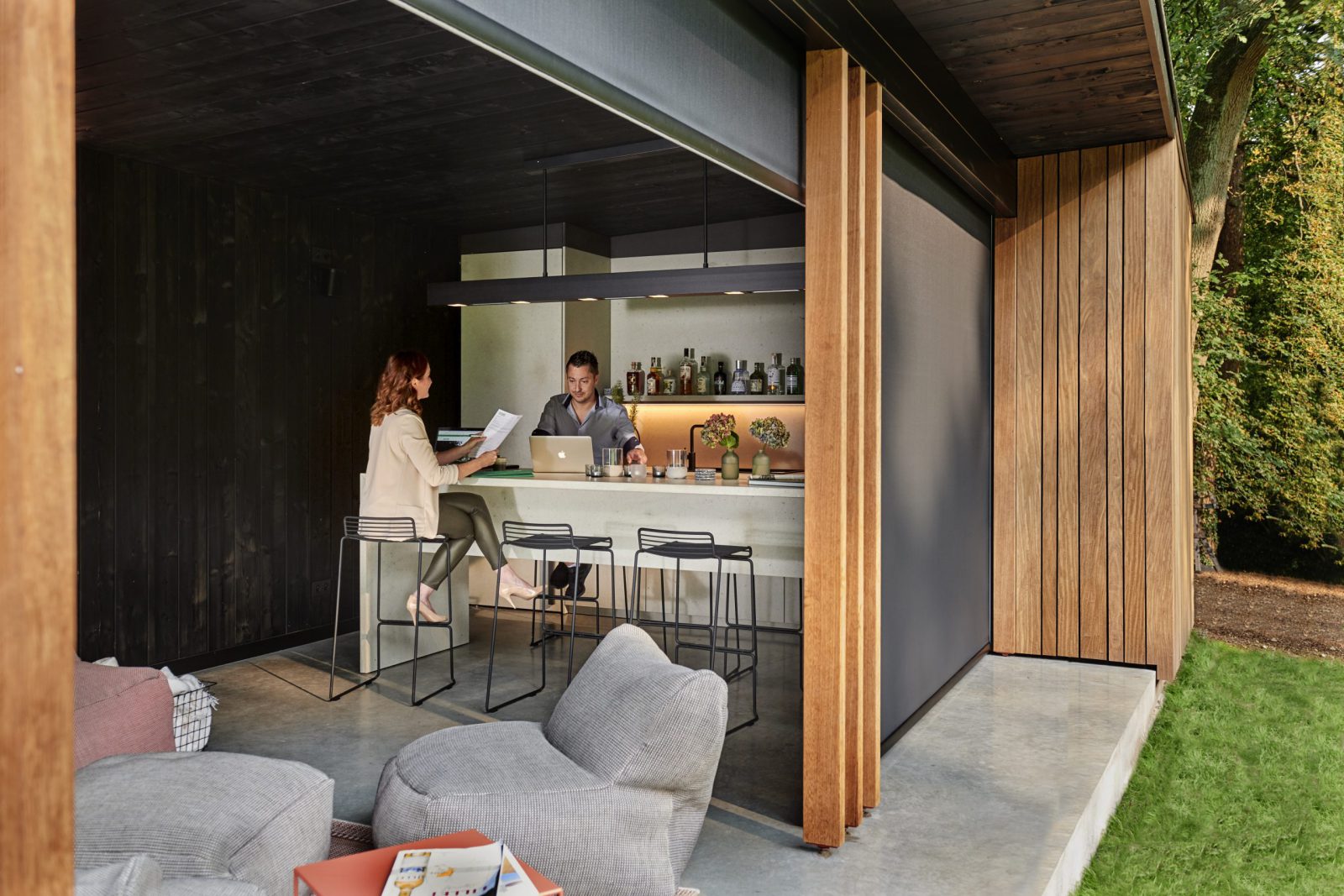 Prijzen poolhouse met windvaste screens