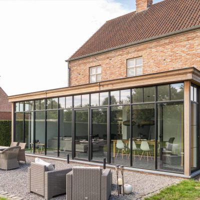 houten veranda van Miniflat